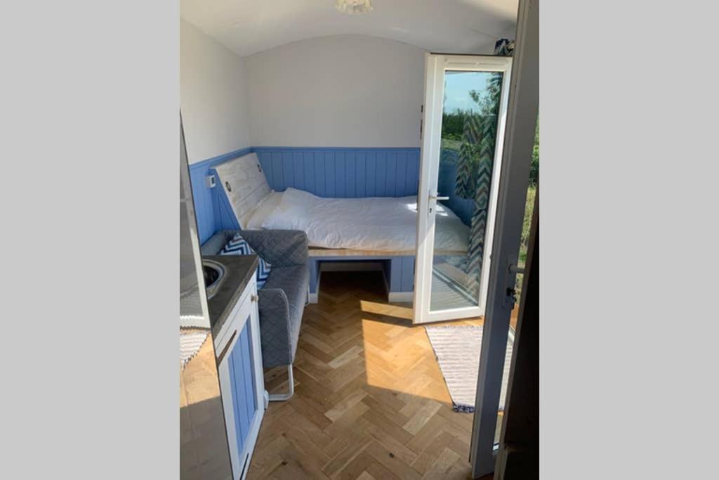 Apple Tree Hut Lägenhet Tenby Exteriör bild