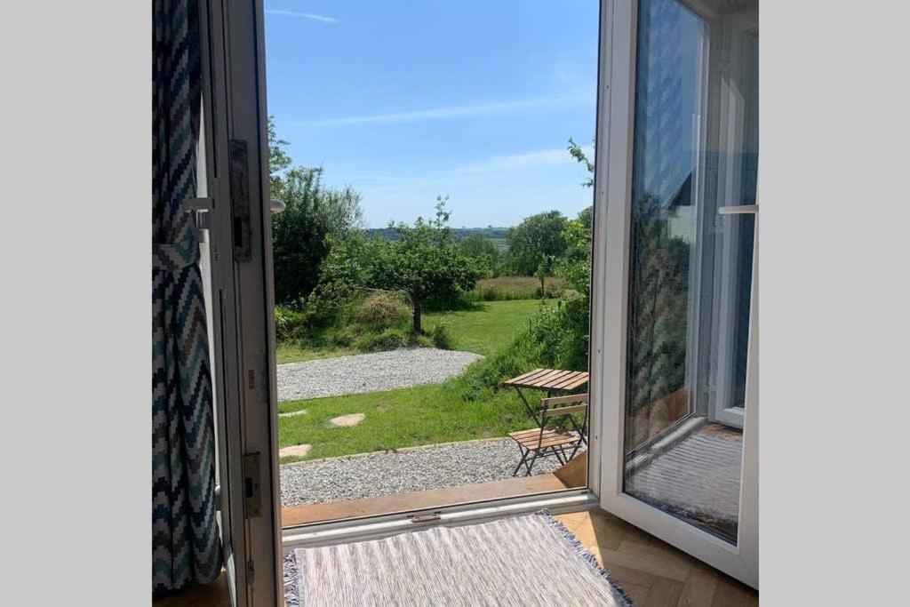 Apple Tree Hut Lägenhet Tenby Exteriör bild